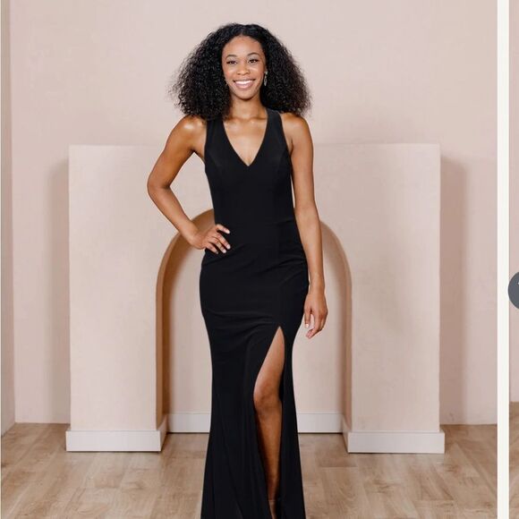 REVELRY Black Velvet Backless Gown 4 - Picture 1 of 7